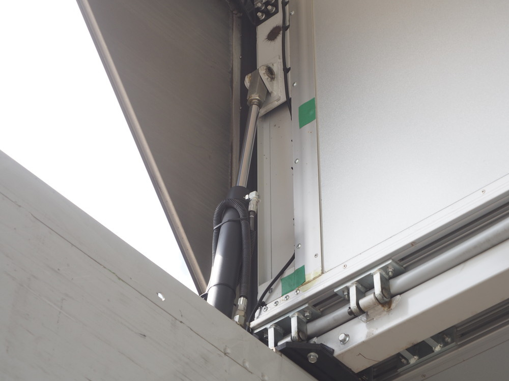 三菱ふそう スーパーグレート ウイング車 大型 QKG-FS54VZ 年式 H24[写真16]