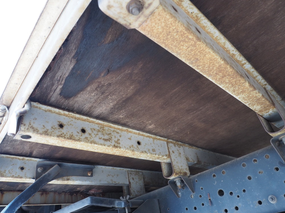 いすゞ エルフ 平ボディ 小型 KK-NPR66LR 年式 H11[写真34]