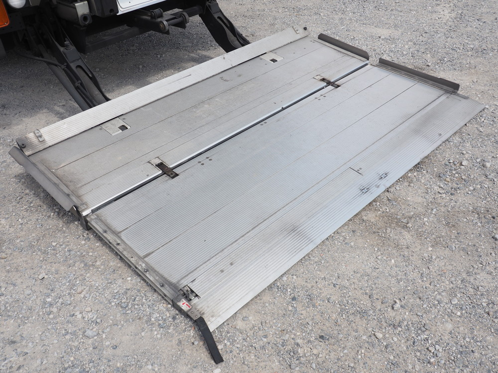 いすゞ ギガ 冷凍バン 大型 QKG-CYJ77A 年式 H27[写真27]