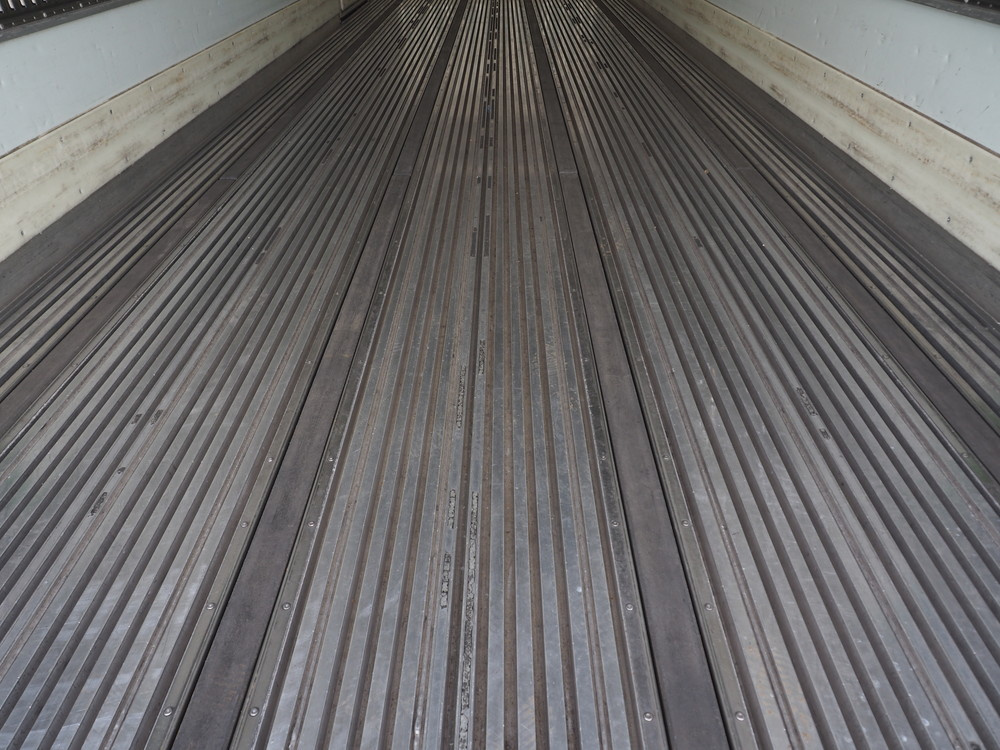 いすゞ ギガ 冷凍バン 大型 QKG-CYJ77A 年式 H27[写真20]