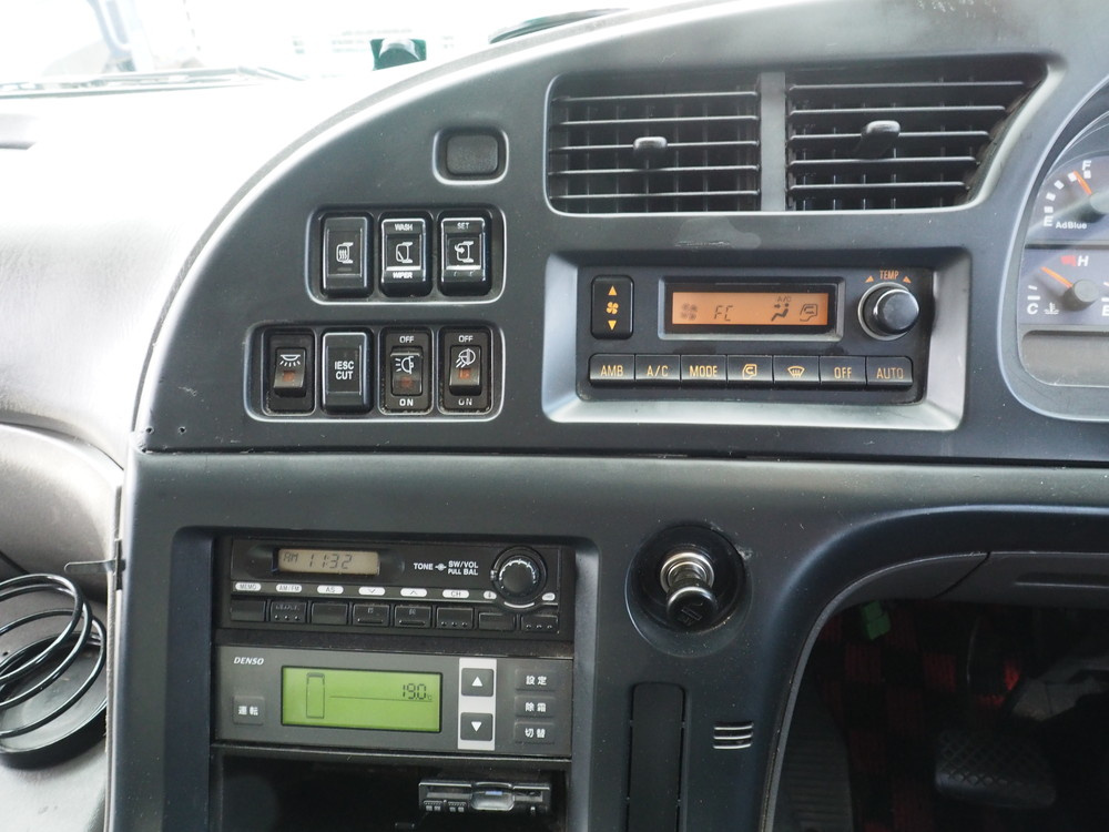 いすゞ ギガ 冷凍バン 大型 QKG-CYJ77A 年式 H27[写真35]