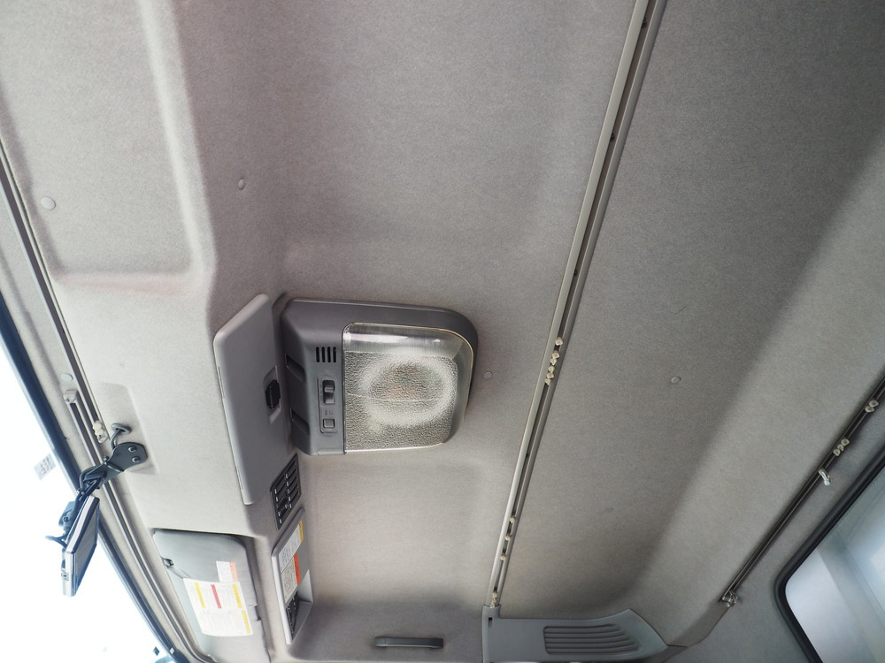 いすゞ ギガ 冷凍バン 大型 QKG-CYJ77A 年式 H27[写真41]