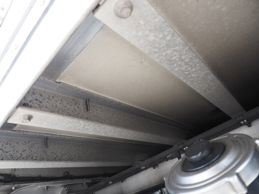 いすゞ ギガ 冷凍バン 大型 QKG-CYJ77A 年式 H27[写真49]