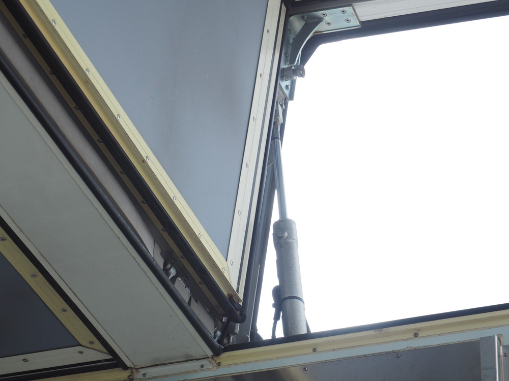 三菱ふそう スーパーグレート 冷凍ウイング 大型 LKG-FS54VZ 年式 H24[写真14]