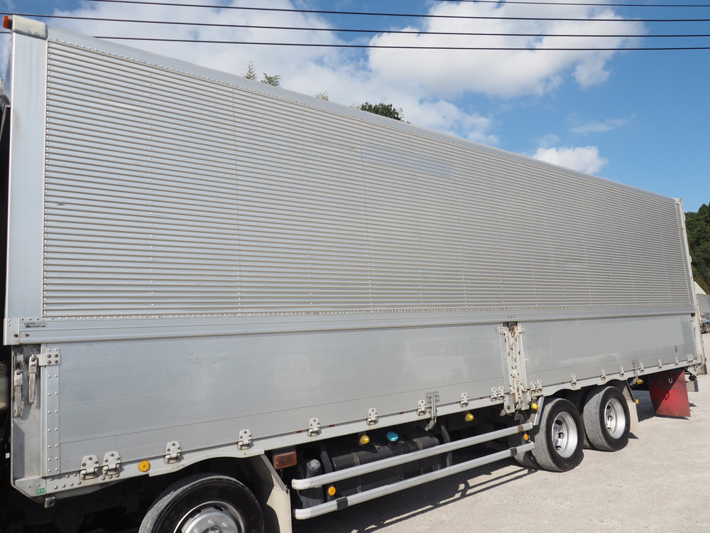 いすゞ ギガ ウイング車 大型 LKG-CYJ77A 年式 H24[写真13]