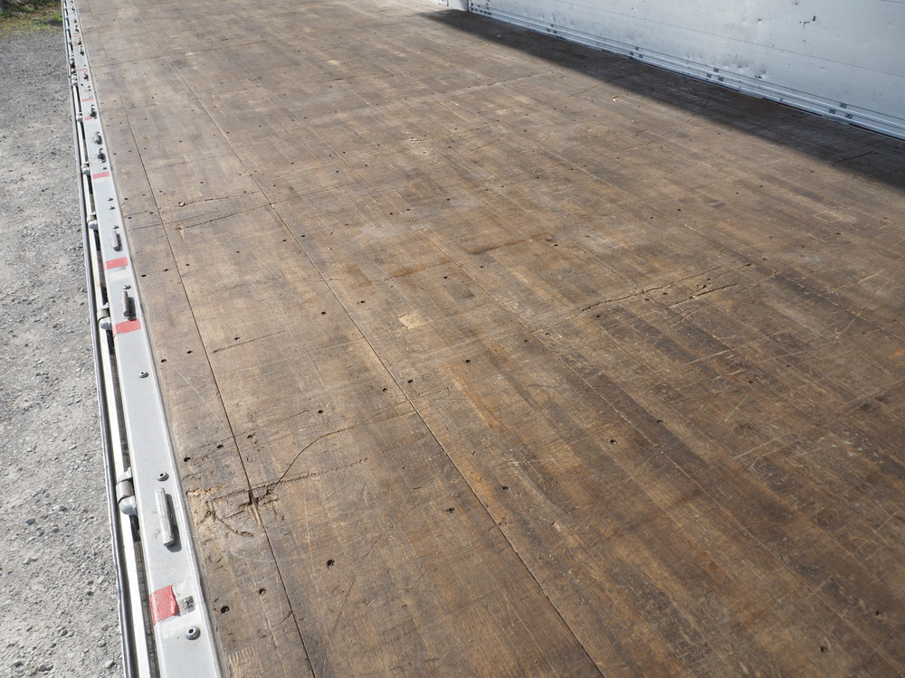 いすゞ ギガ ウイング車 大型 LKG-CYJ77A 年式 H24[写真21]