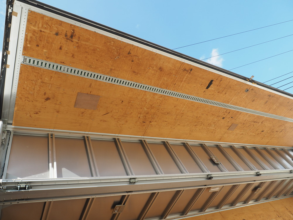 いすゞ ギガ ウイング車 大型 LKG-CYJ77A 年式 H24[写真20]