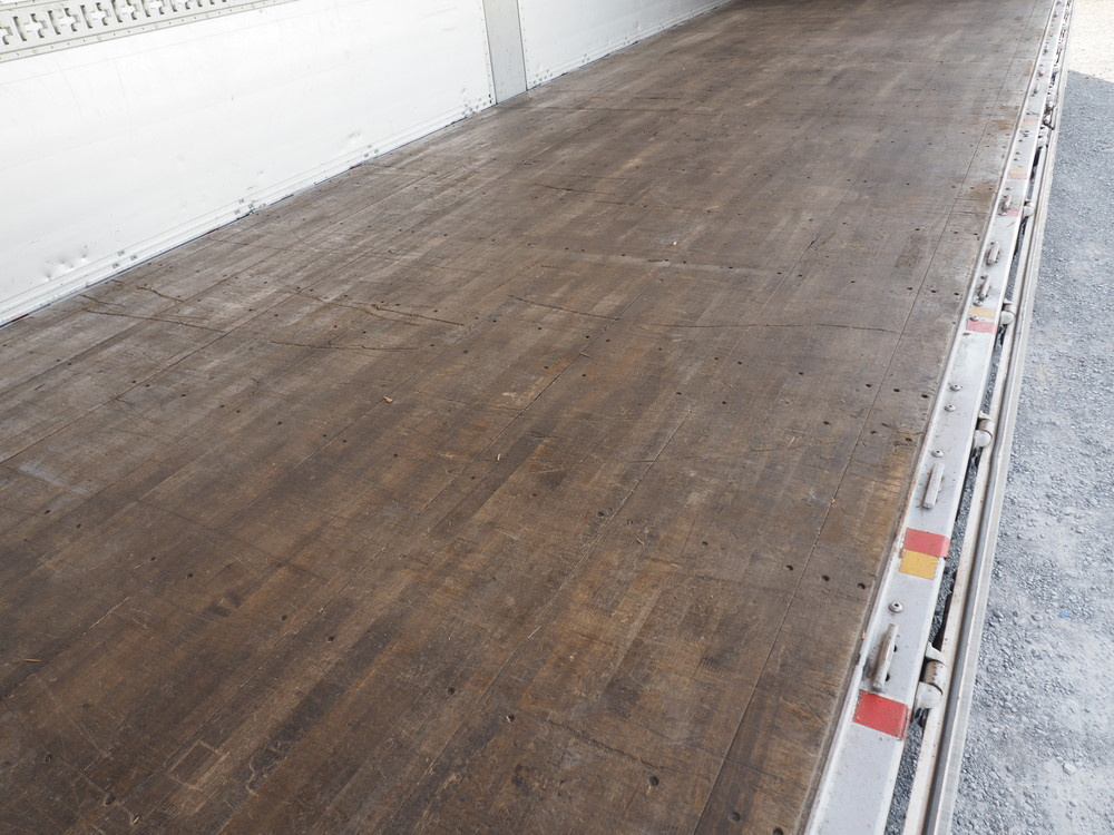 いすゞ ギガ ウイング車 大型 LKG-CYJ77A 年式 H24[写真22]