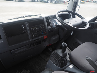 いすゞ エルフ バン車 小型 TKG-NMR85AN 年式 H25 [写真23]