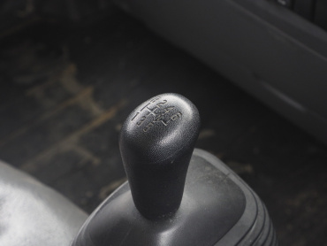 いすゞ エルフ バン車 小型 TKG-NMR85AN 年式 H25 [写真24]