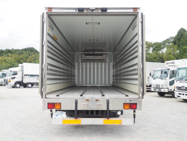 いすゞ フォワード 冷凍バン 中型 PKG-FRR90T2 年式 H21 [写真14]