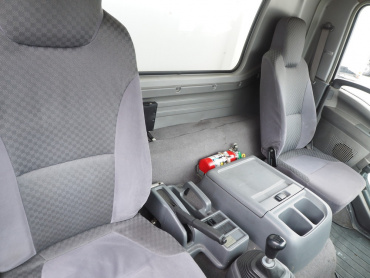 いすゞ フォワード 冷凍バン 中型 PKG-FRR90T2 年式 H21 [写真31]