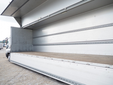 三菱ふそう スーパーグレート ウイング車 大型 QKG-FS54VZ 年式 H24 [写真18]