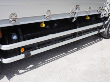 いすゞ ギガ 冷凍ウイング 大型 QKG-CYJ77A 年式 H25[写真16]