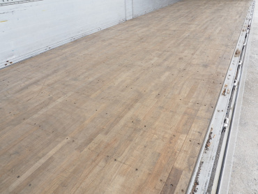 いすゞ ギガ 冷凍ウイング 大型 QKG-CYJ77A 年式 H25[写真25]