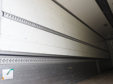 いすゞ ギガ 冷凍ウイング 大型 QKG-CYJ77A 年式 H25[写真31]