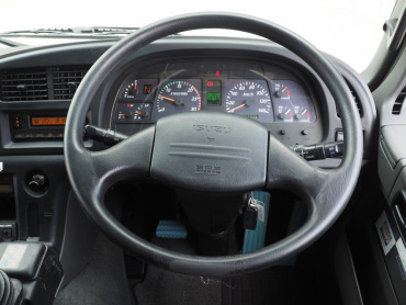 いすゞ ギガ 冷凍ウイング 大型 QKG-CYJ77A 年式 H25[写真39]