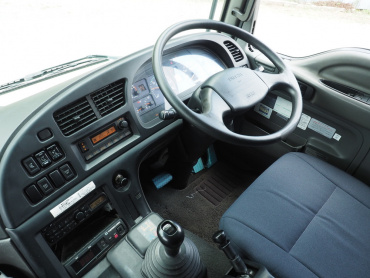 いすゞ ギガ 冷凍ウイング 大型 QKG-CYJ77A 年式 H25[写真38]