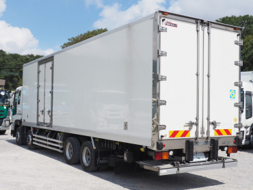 いすゞ ギガ 冷凍バン 大型 QKG-CYJ77A 年式 H27 [写真07]