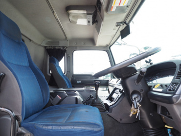 いすゞ ギガ 冷凍バン 大型 QKG-CYJ77A 年式 H27 [写真31]