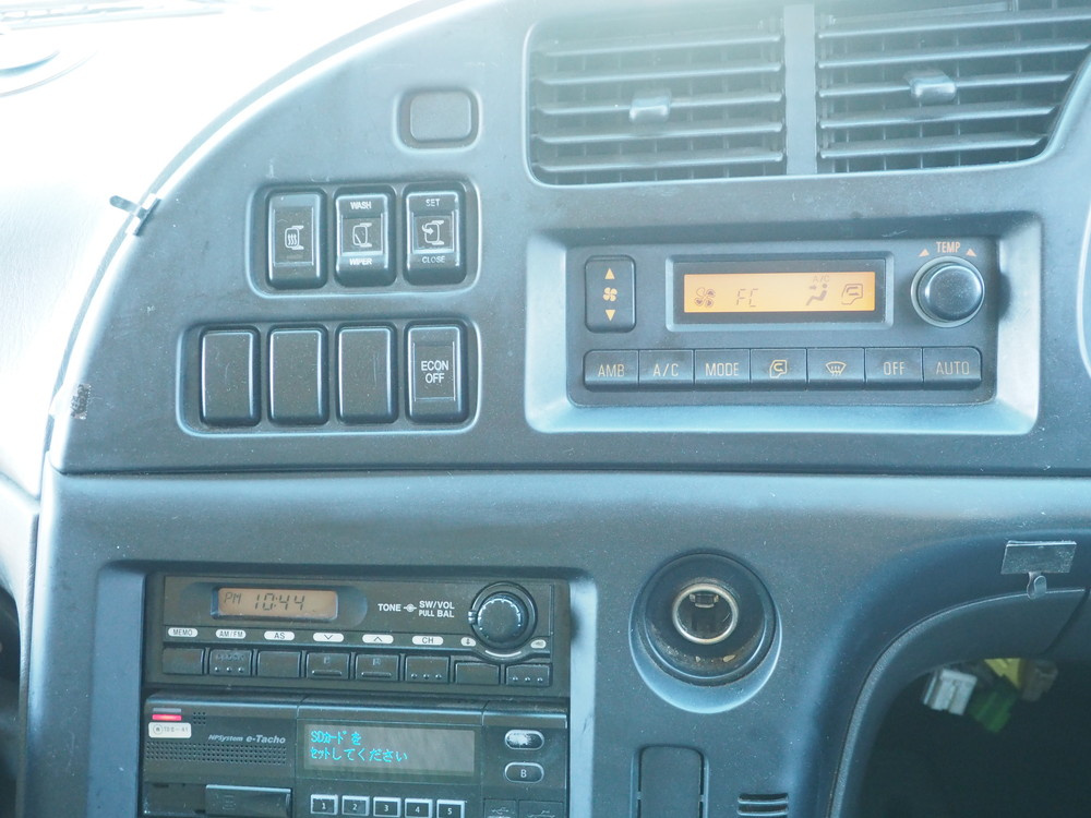 いすゞ ギガ ウイング車 大型 LKG-CYJ77A 年式 H24[写真38]