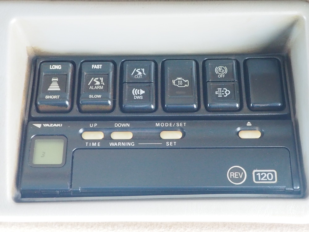 いすゞ ギガ ウイング車 大型 LKG-CYJ77A 年式 H24[写真40]