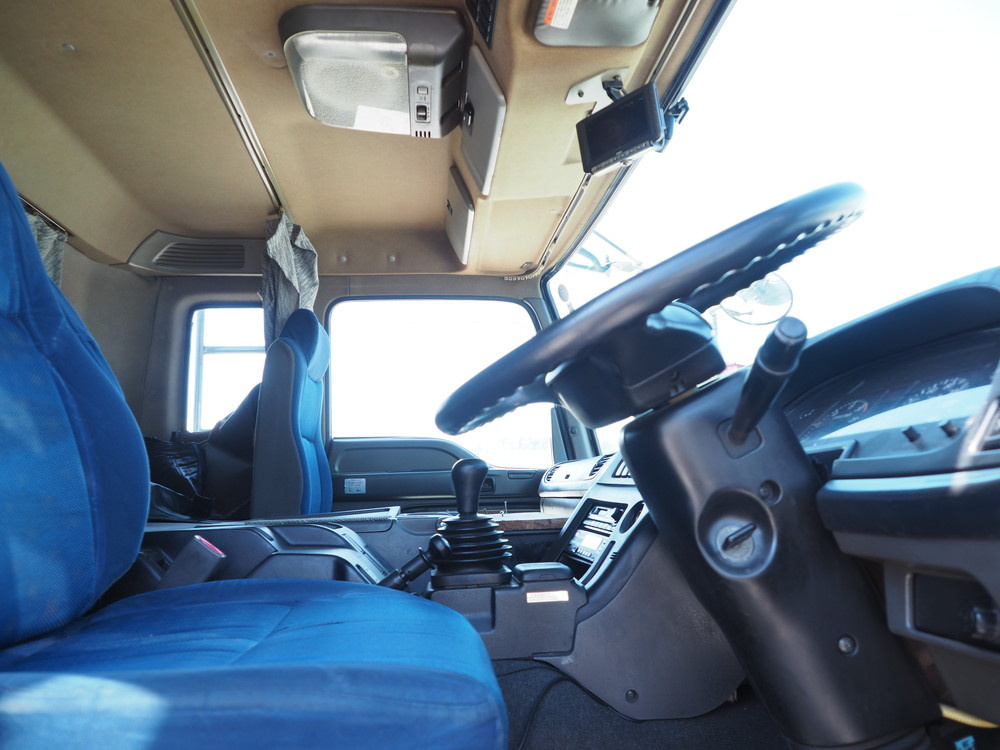 いすゞ ギガ ウイング車 大型 LKG-CYJ77A 年式 H24[写真34]