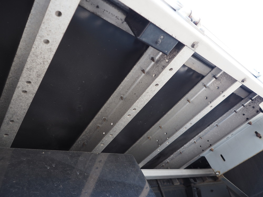 いすゞ ギガ ウイング車 大型 LKG-CYJ77A 年式 H24[写真49]