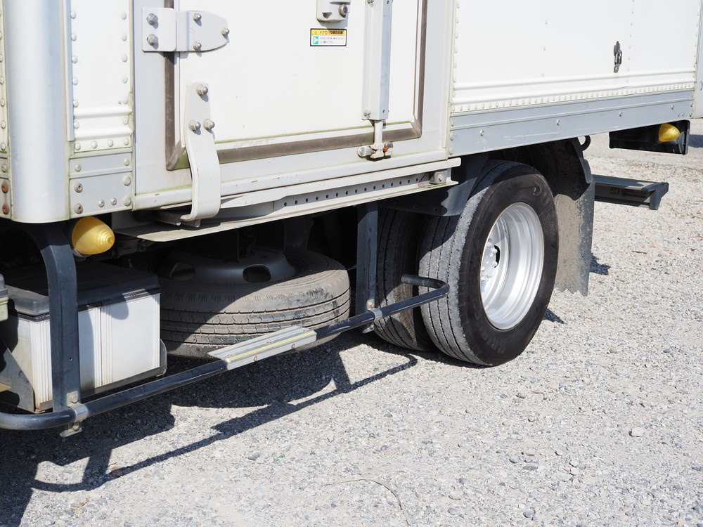 いすゞ エルフ バン車 小型 TRG-NLR85AN 年式 H27[写真15]