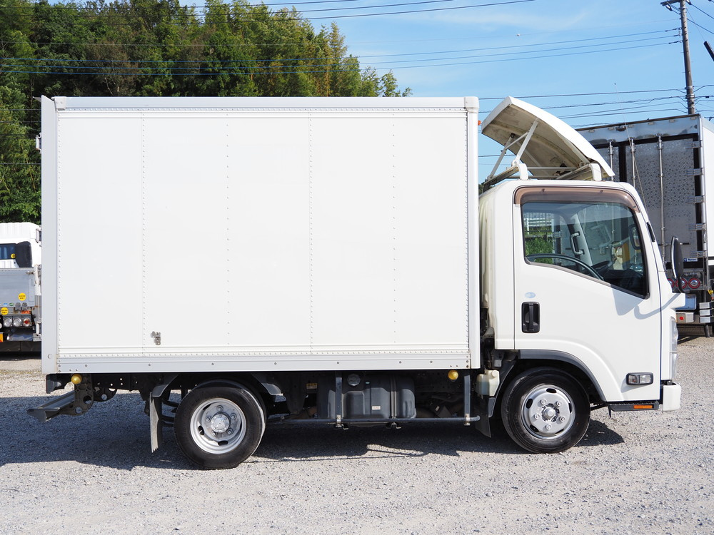 いすゞ エルフ バン車 小型 TRG-NLR85AN 年式 H27[写真09]