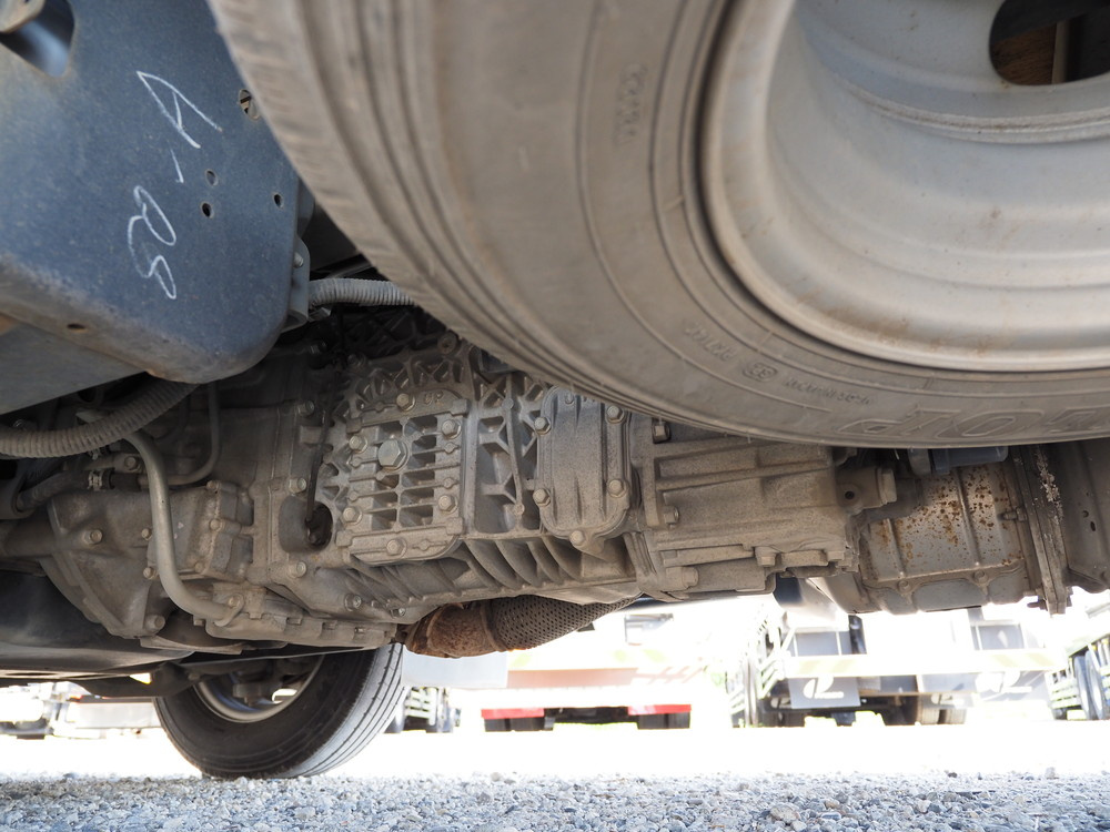 いすゞ エルフ バン車 小型 TRG-NLR85AN 年式 H27[写真48]