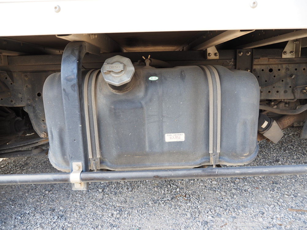 いすゞ エルフ バン車 小型 TRG-NLR85AN 年式 H27[写真12]