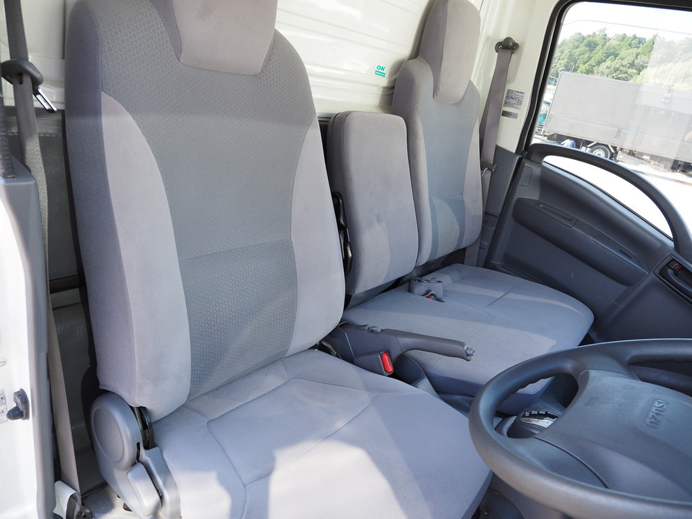 いすゞ エルフ バン車 小型 TRG-NLR85AN 年式 H27[写真31]