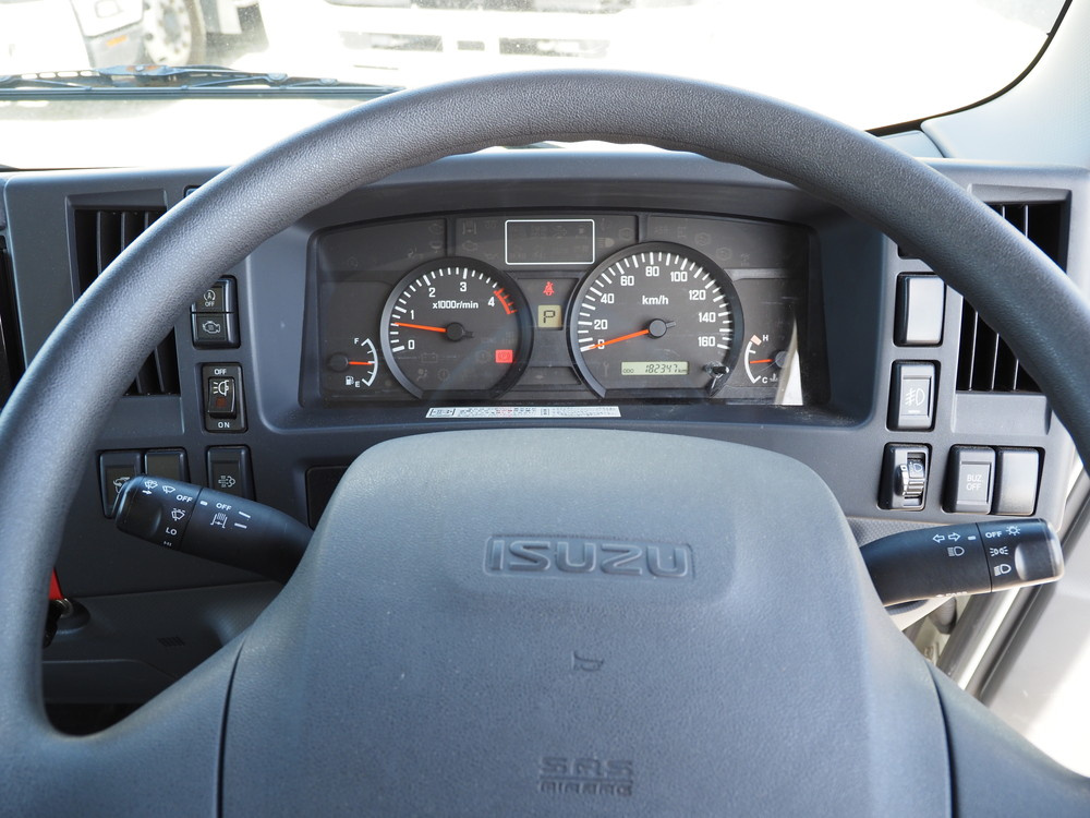 いすゞ エルフ バン車 小型 TRG-NLR85AN 年式 H27[写真33]