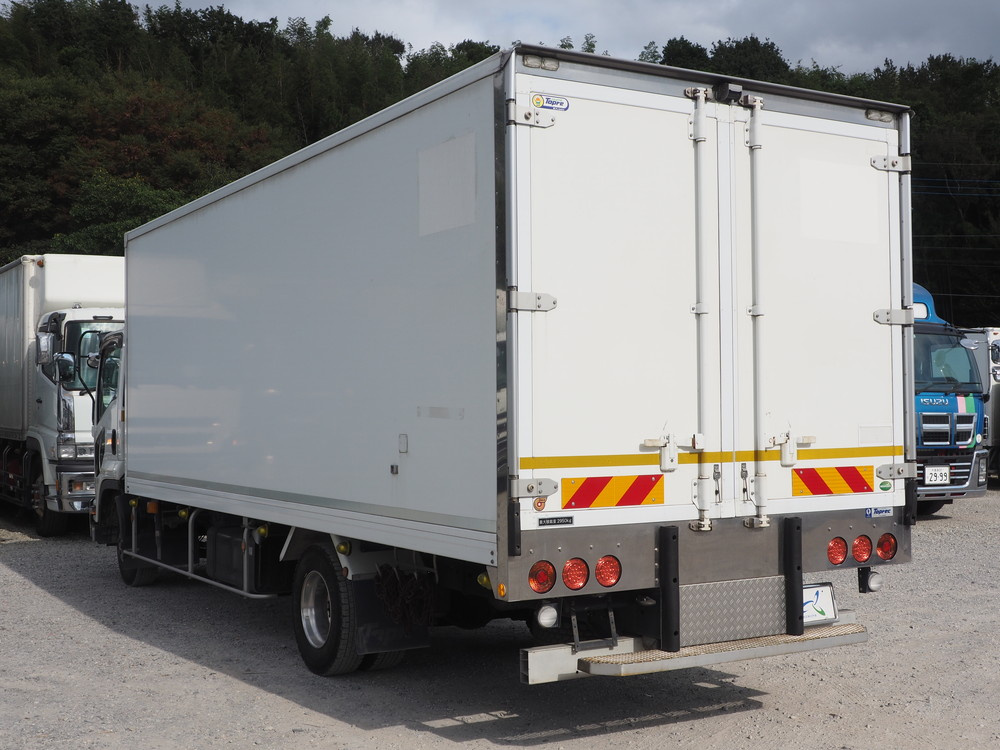 いすゞ フォワード 冷凍バン 中型 TKG-FRR90T2 年式 H27[写真07]