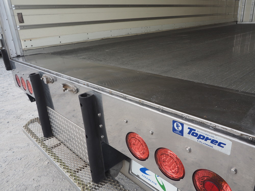 いすゞ フォワード 冷凍バン 中型 TKG-FRR90T2 年式 H27[写真25]