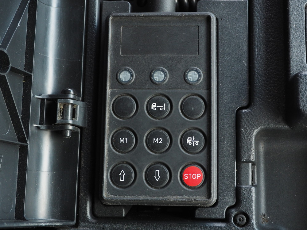 日野 グランドプロフィア ウイング車 大型 LKG-FW1EXBG 年式 H23[写真38]