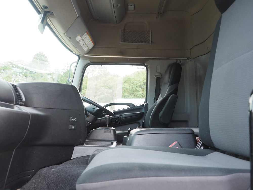 日野 グランドプロフィア ウイング車 大型 LKG-FW1EXBG 年式 H23[写真40]