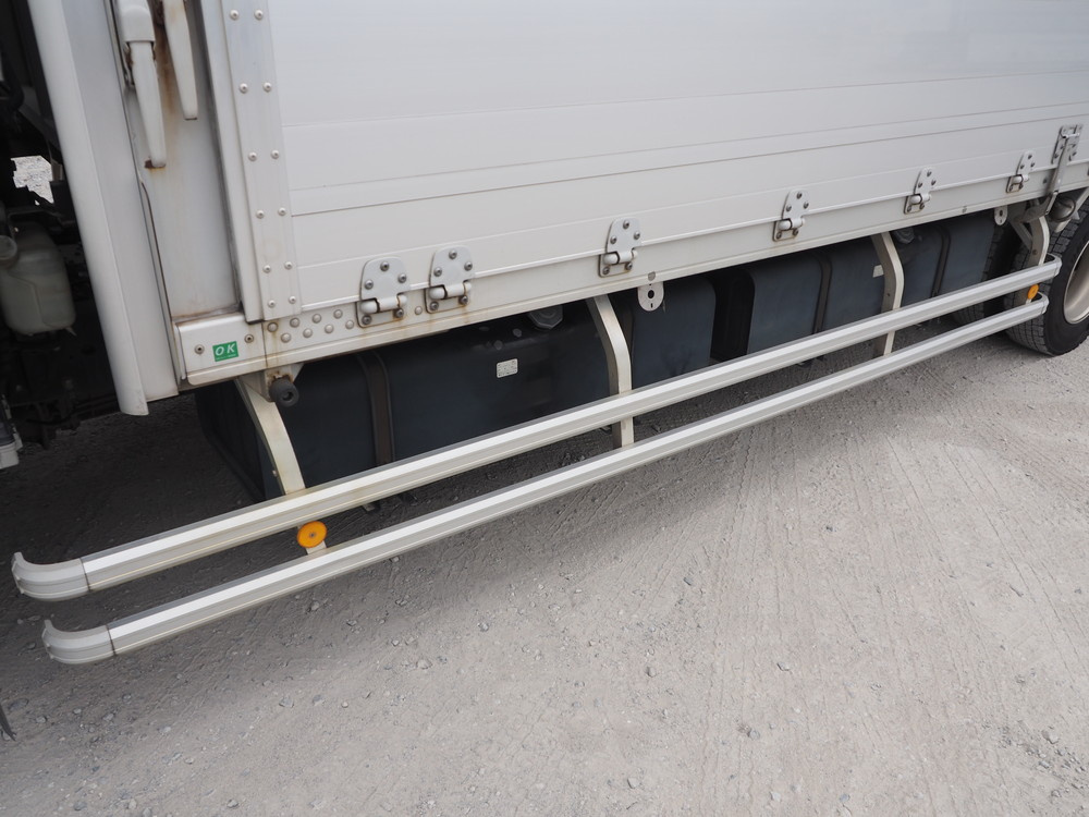 いすゞ フォワード ウイング車 中型 PKG-FRR90S2 年式 H23[写真11]