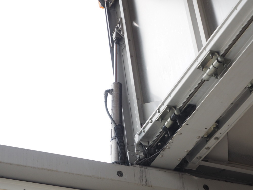 いすゞ フォワード ウイング車 中型 PKG-FRR90S2 年式 H23[写真14]