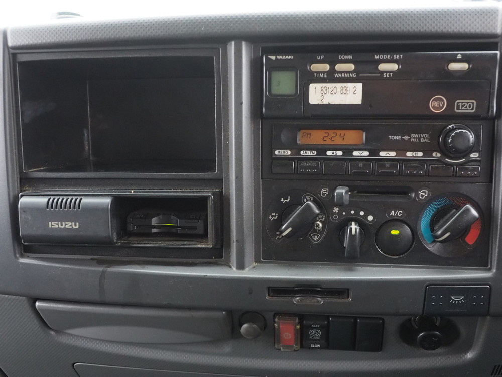 いすゞ フォワード ウイング車 中型 PKG-FRR90S2 年式 H23[写真27]