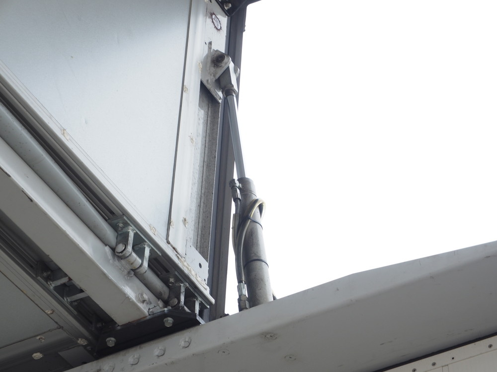 三菱ふそう スーパーグレート ウイング車 大型 LKG-FS54VZ 年式 H22[写真17]