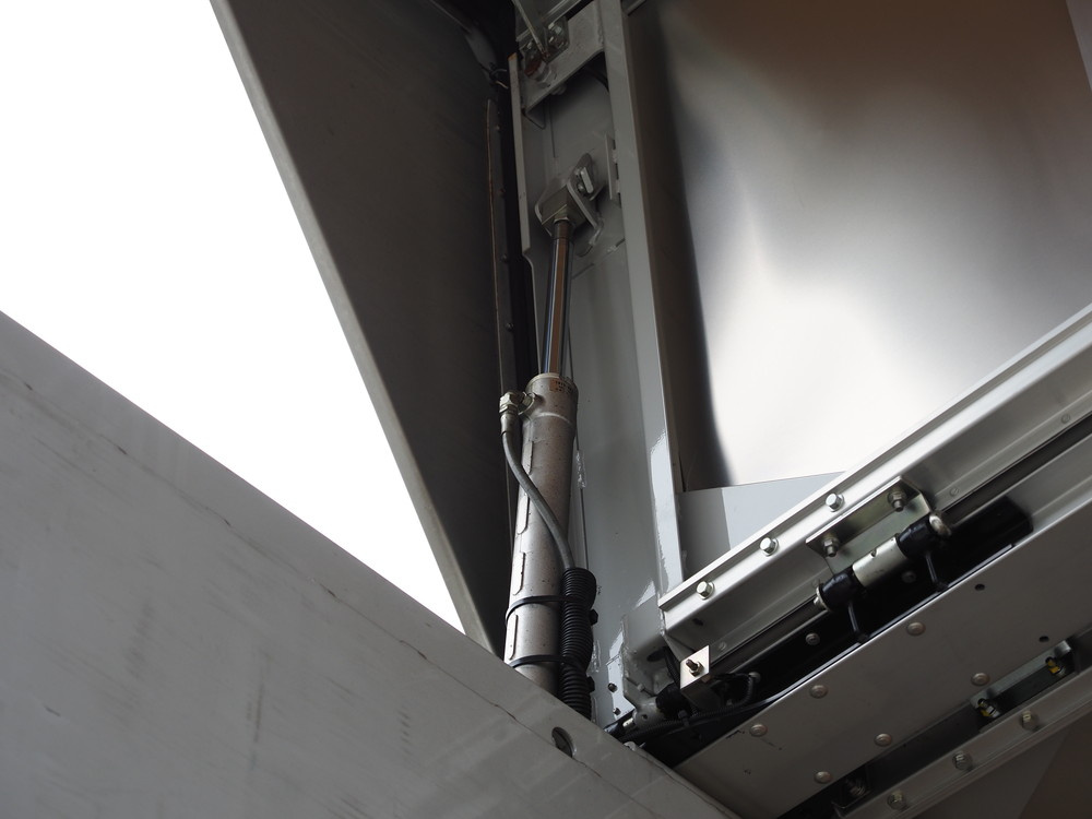 いすゞ フォワード ウイング車 中型 TKG-FRR90S2 年式 H25[写真20]