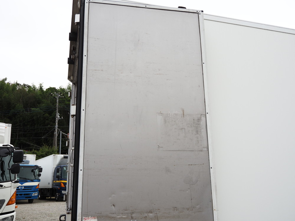 いすゞ フォワード 冷凍バン 中型 SKG-FRR90T2 年式 H23[写真25]