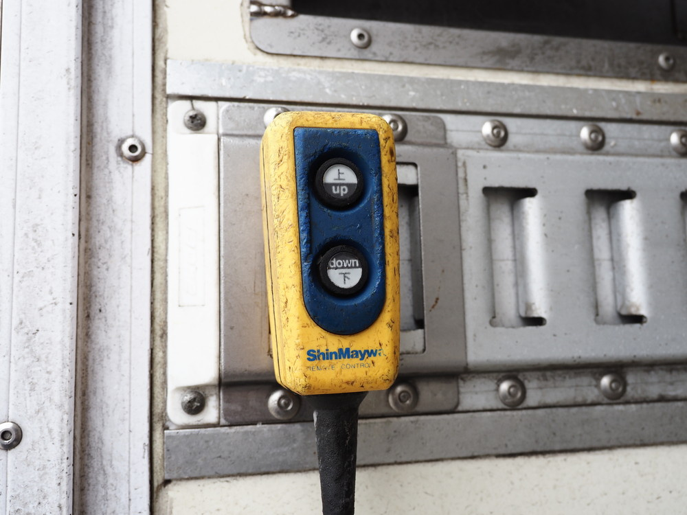 いすゞ フォワード 冷凍バン 中型 SKG-FRR90T2 年式 H23[写真23]