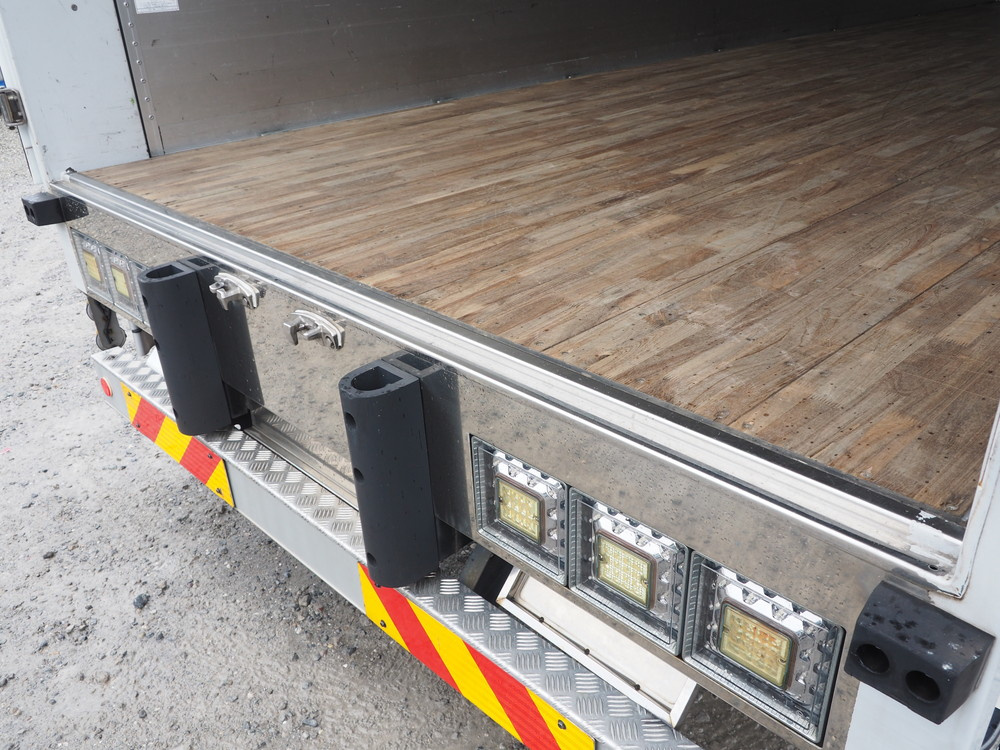 いすゞ フォワード ウイング車 中型 TKG-FRR90T2 年式 H26[写真33]