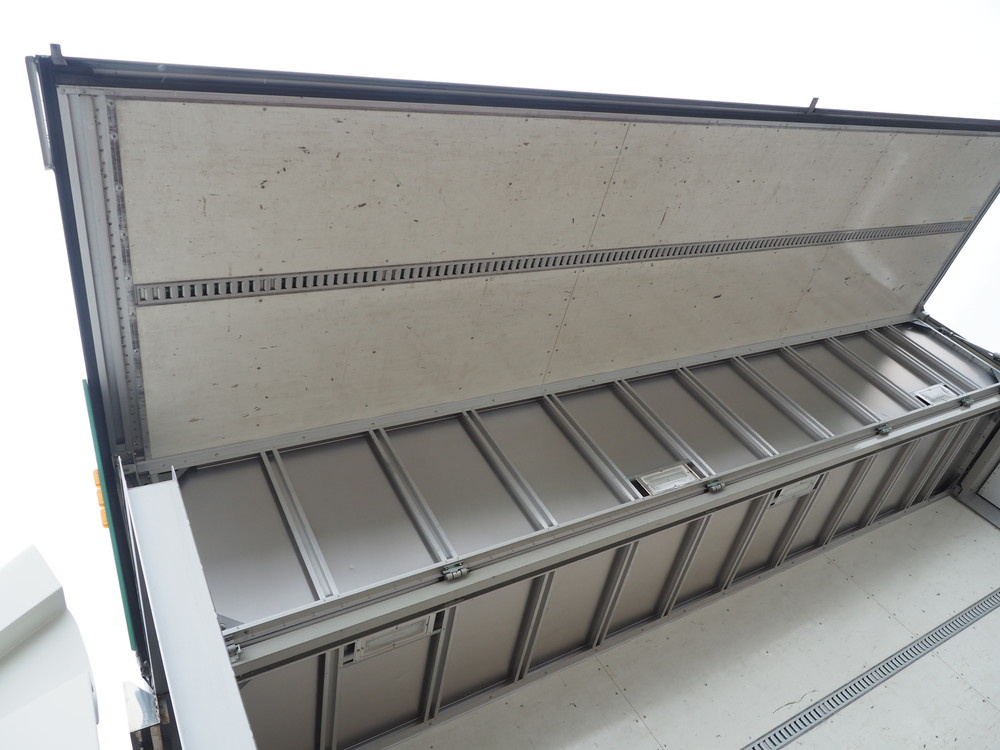 いすゞ フォワード ウイング車 中型 TKG-FRR90T2 年式 H26[写真24]