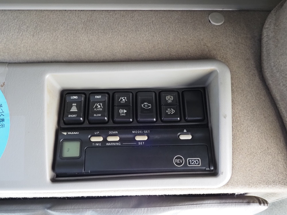 いすゞ ギガ ウイング車 大型 LKG-CYJ77A 年式 H23[写真39]