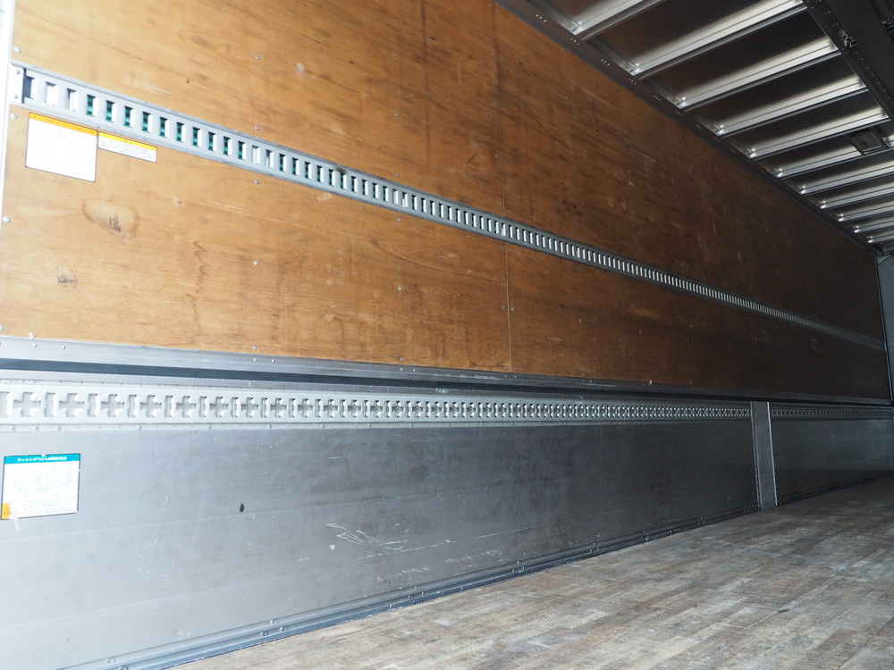 いすゞ ギガ ウイング車 大型 QKG-CYJ77A 年式 H26[写真28]