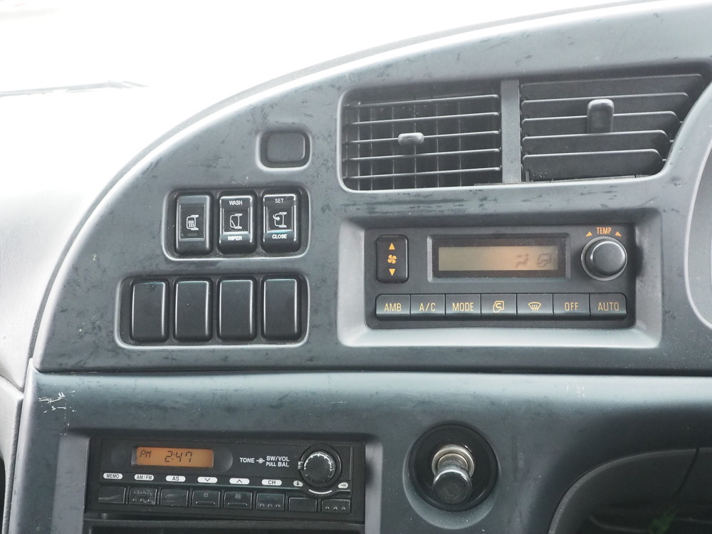 いすゞ ギガ ウイング車 大型 QKG-CYJ77A 年式 H26[写真38]